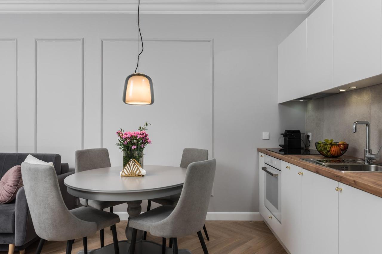 Wielopole17 Miro Apartment With Ac Krakow Luaran gambar