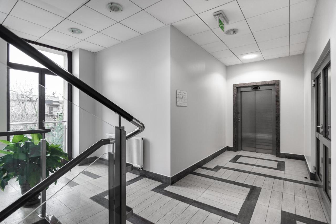 Wielopole17 Miro Apartment With Ac Krakow Luaran gambar