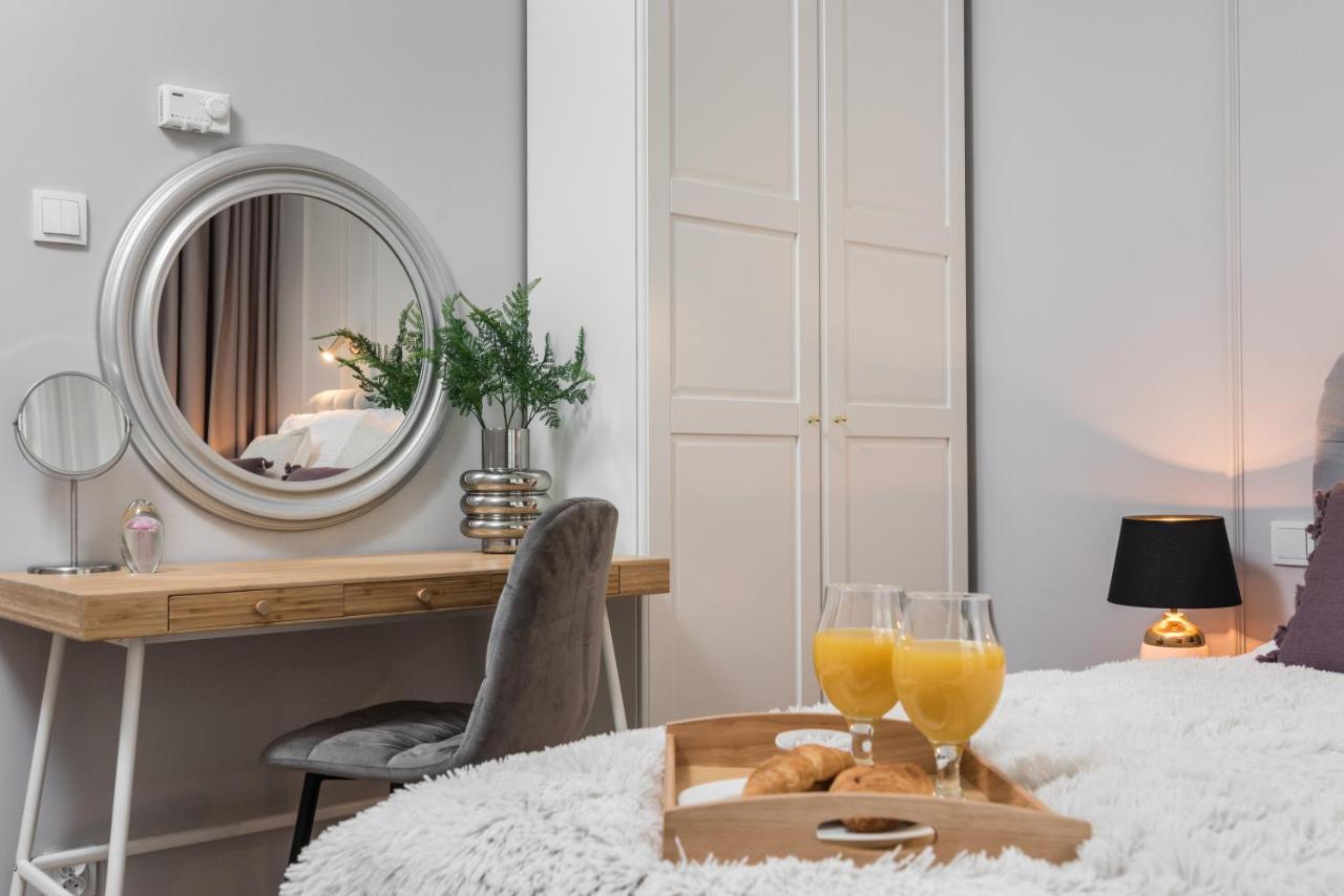 Wielopole17 Miro Apartment With Ac Krakow Luaran gambar